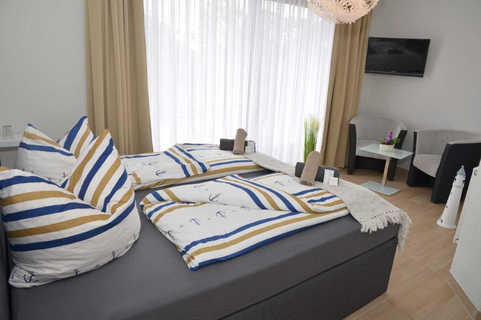 Hotel Zur Seerobbe 쿡스하펜 외부 사진